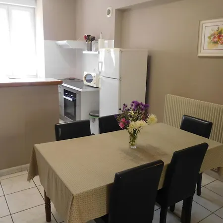 Simone De Beauvoir Vakantiehuis Chateauvillain