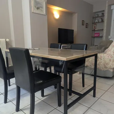 Simone De Beauvoir Vakantiehuis Chateauvillain