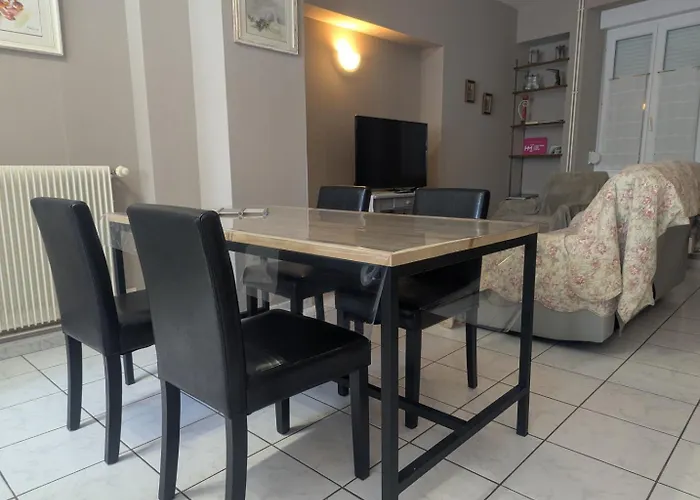 Simone De Beauvoir Vakantiehuis Chateauvillain