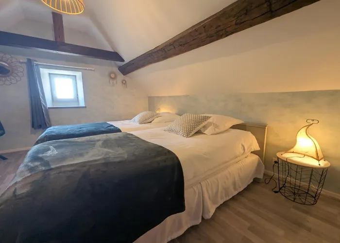 Simone De Beauvoir * Chateauvillain